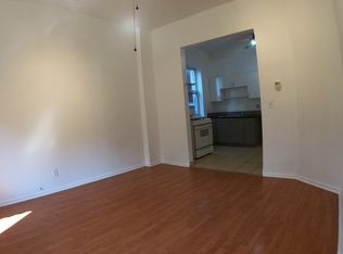 1530 W 18th St APT 2F, Chicago, IL 60608