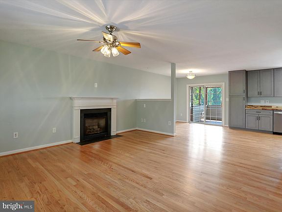 5th image of 211 Apple Orchard Dr