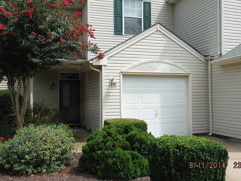 1311 Stillwater Ct — Photo 1