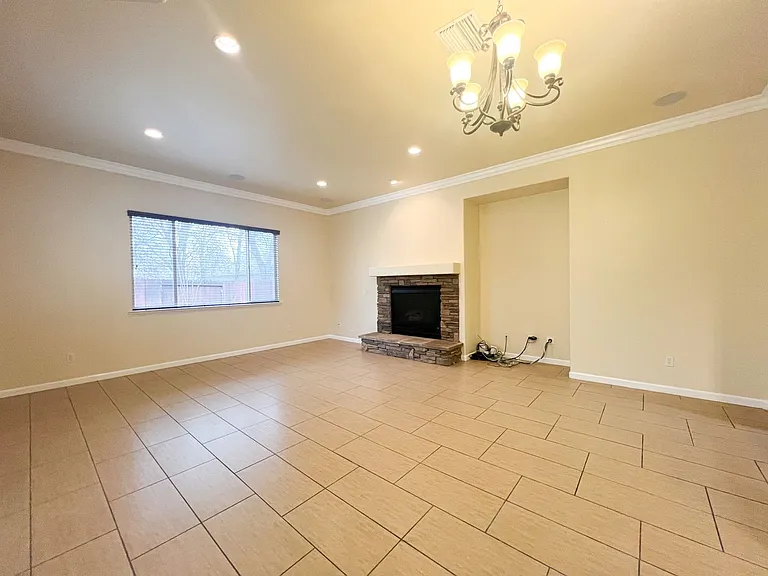 9721 Toscano Dr — Photo 10
