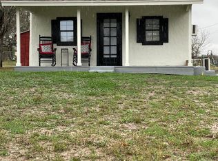 1213 Chateau St #1, Castroville, TX 78009