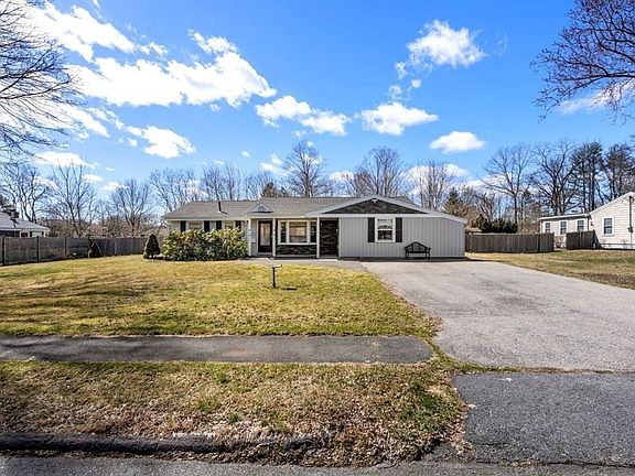 3rd image of 38 Sherwood Ave