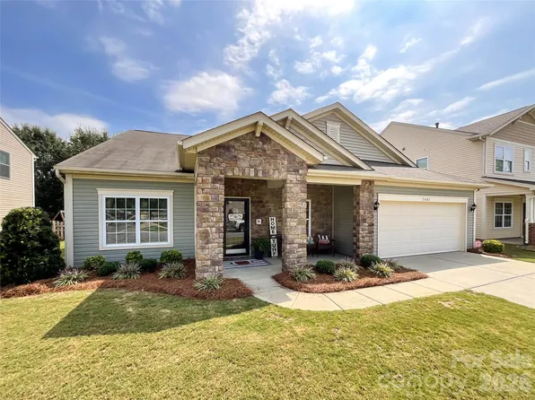 1401 Yellow Daisy Dr, Matthews, NC 28104