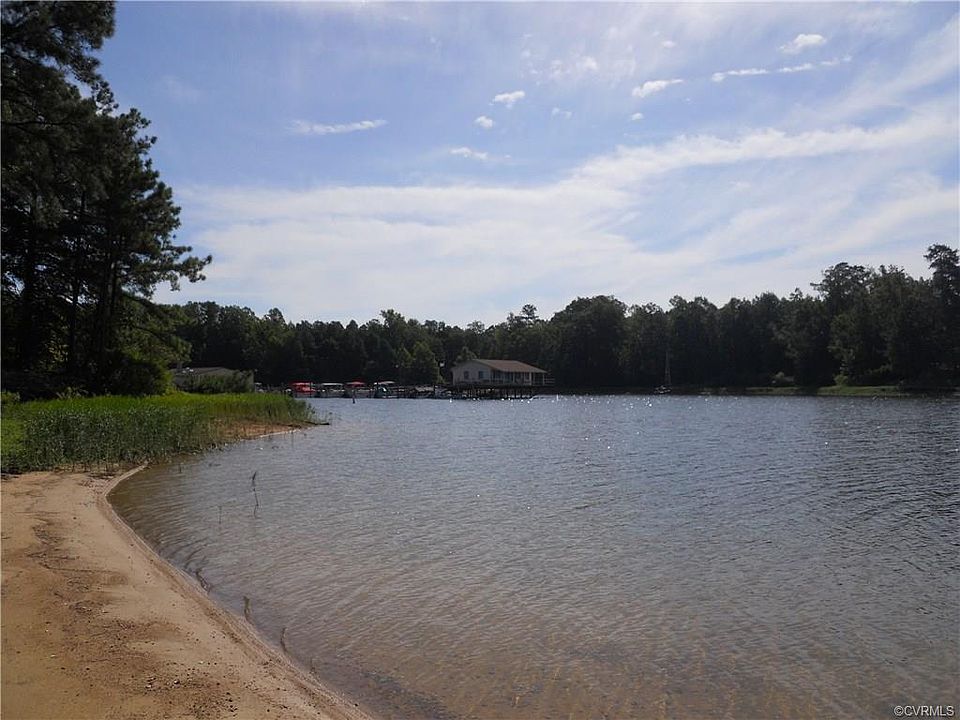 1st image of 20013 Chesdin Harbor Dr