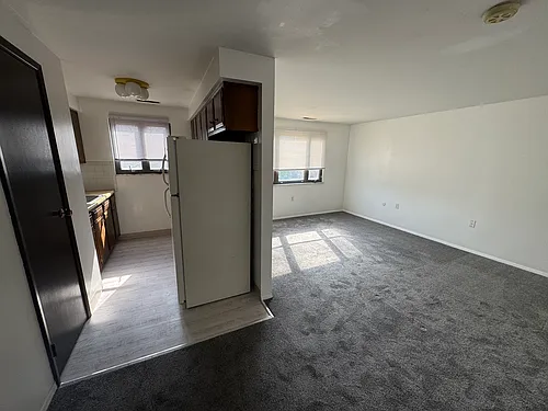514 Dewey Ave Photo 1
