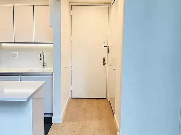 4th image of 301 W 57th St APT 6BB