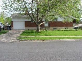 1450 Dallas St, Syracuse, UT 84075