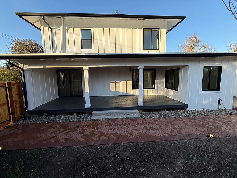 1045 Oakway Rd — Photo 31