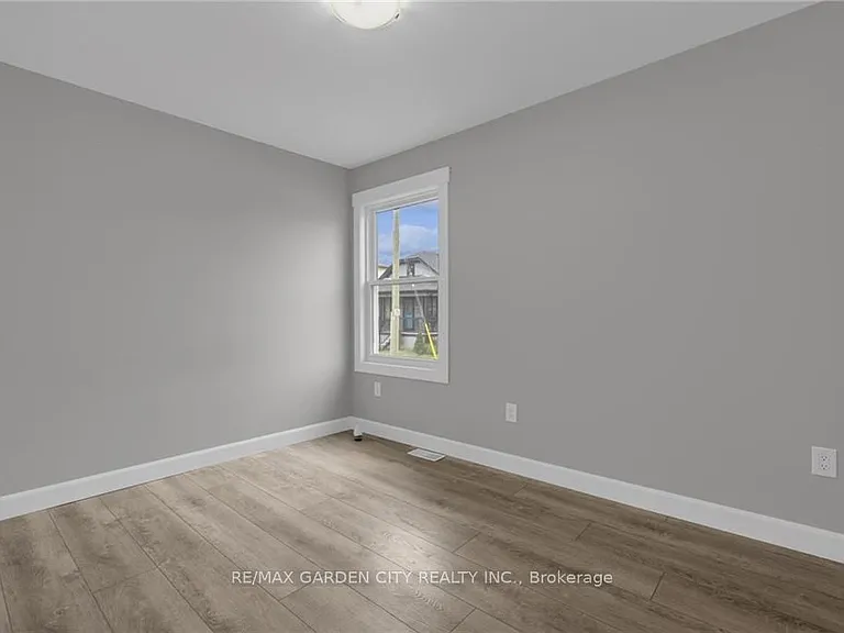 27 Saint George St #MAIN — Photo 10