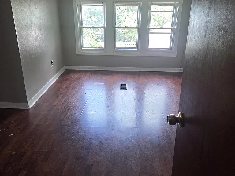 3 Hawthorne Ave — Photo 7