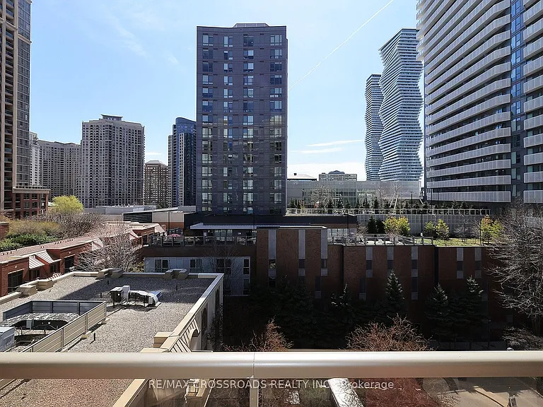 350 Princess Royal Dr #703 — Photo 19