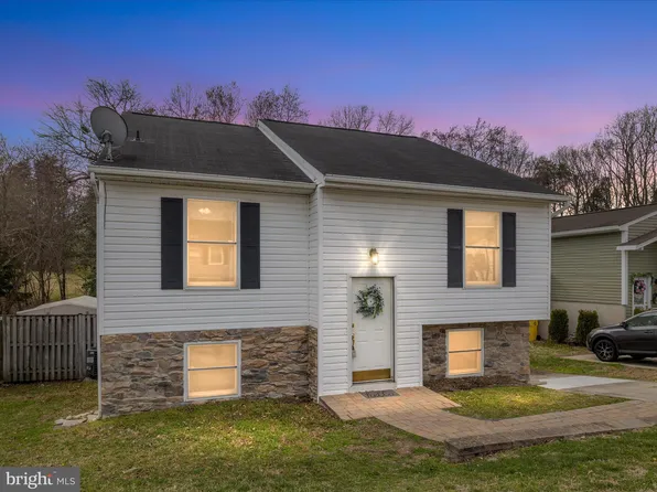 8028 Escalon Ave, Pasadena, MD 21122