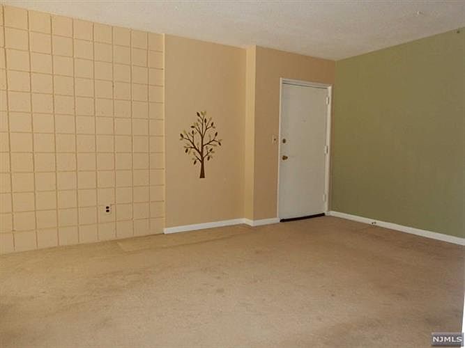 1st image of 221 Ringwood Ave #A020