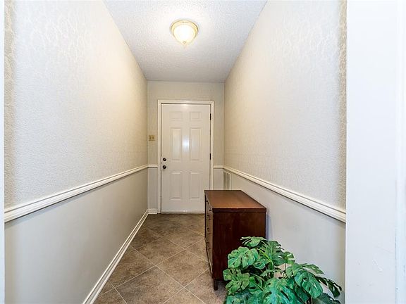2nd image of 4833 Shands Dr