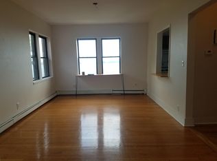 39 Tompkins Cir, Staten Island, NY 10301
