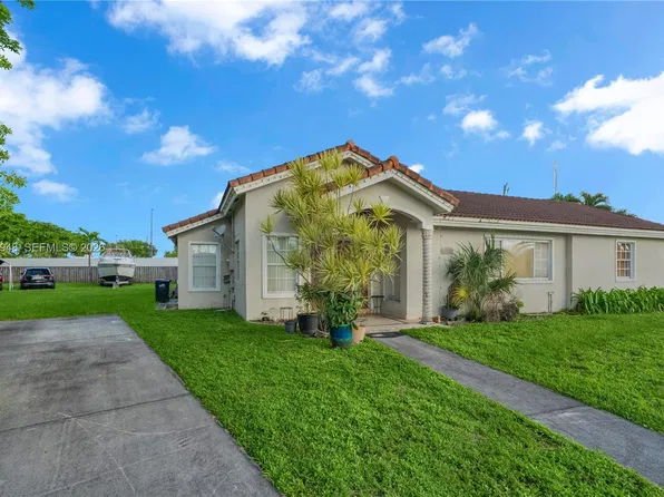 11525 SW 49th Ter, Miami, FL 33165