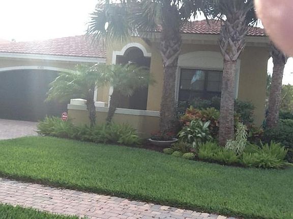 2nd image of 6923 Fabiano Cir