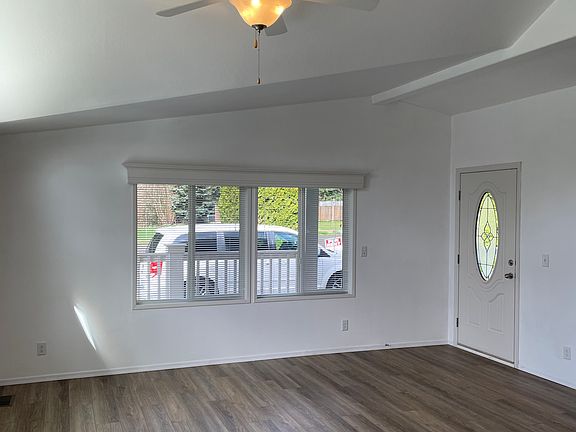 5th image of 2807 24th Ave NE
