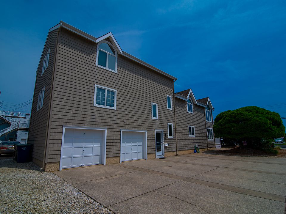 2nd image of 357 35th St S #A