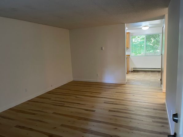 9421 Avondale Rd NE #17