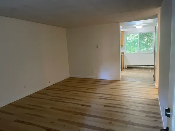 9421 Avondale Rd NE #17, Redmond, WA 98052