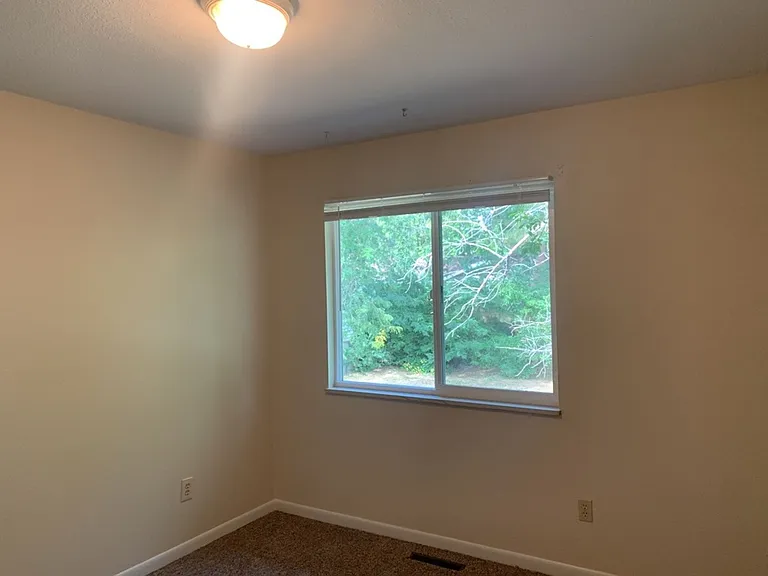 320 Del Clair Rd — Photo 14