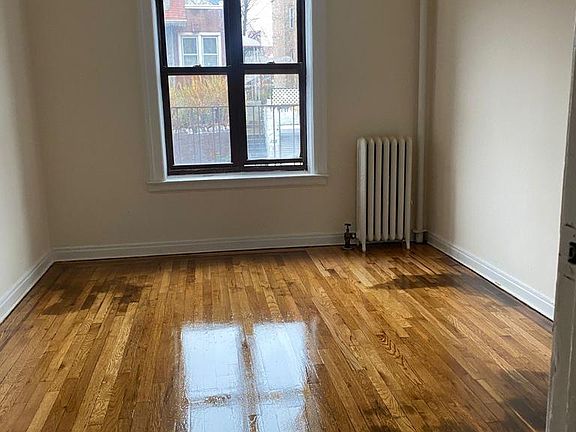 2nd image of 150 W 195th St #6C