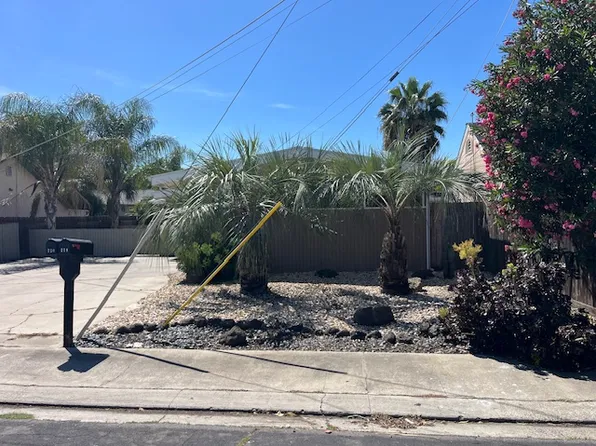 218-220 Drake Ave #218, Modesto, CA 95350