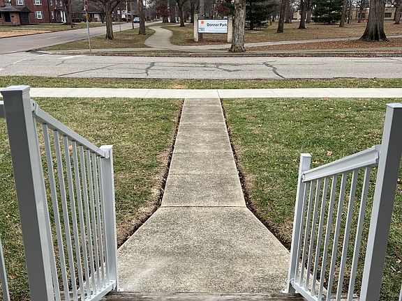 Front door view towards Donner Park