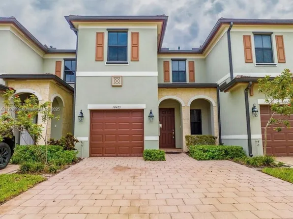 10425 W 32nd Ln Unit 10425, Hialeah, FL 33018