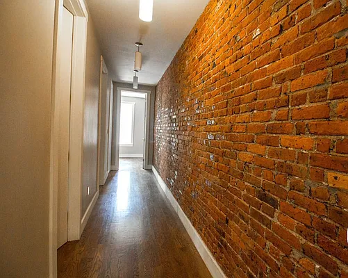 Rented by Compass | media 23