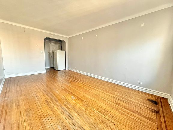 2nd image of 195 Underhill Ave #3M