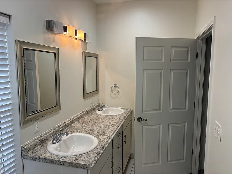 603 W Seminary Ave #A — Photo 8