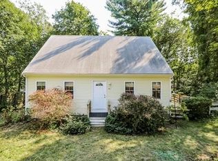 41 Buttonwood Ln, Plymouth, MA 02360