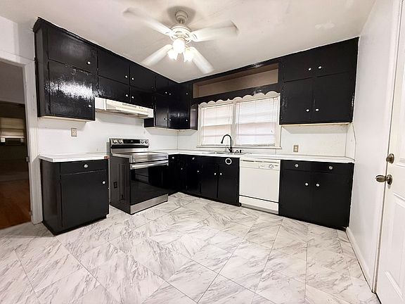 5th image of 4221 Adams St