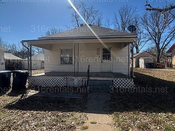 3rd image of 511 W Locust Ave