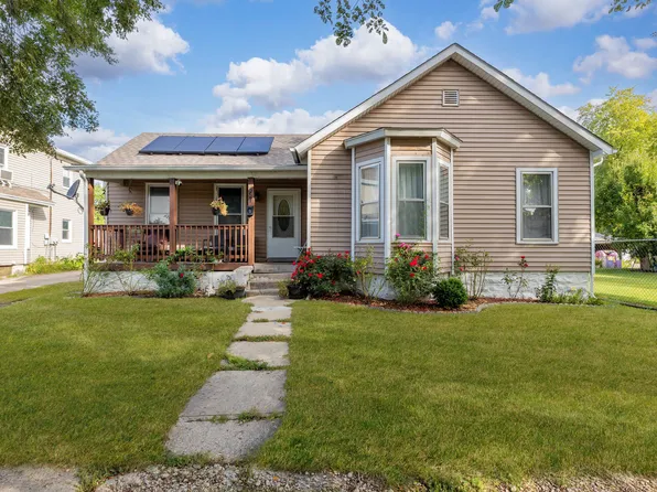 557 Columbia St, Joliet, IL 60432