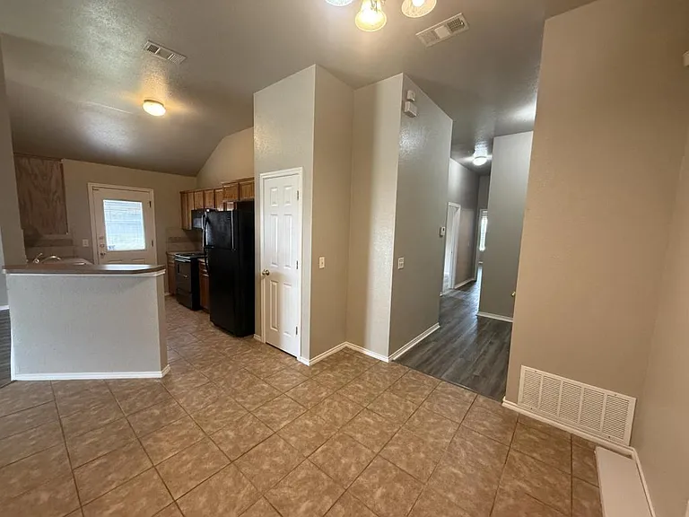 4205 Cambridge Dr #A — Photo 9