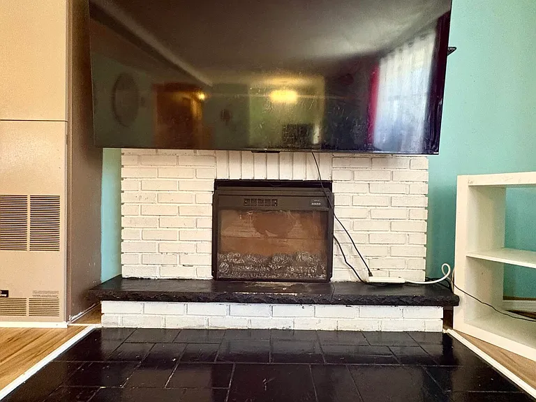 2193 Spring Dr — Photo 8