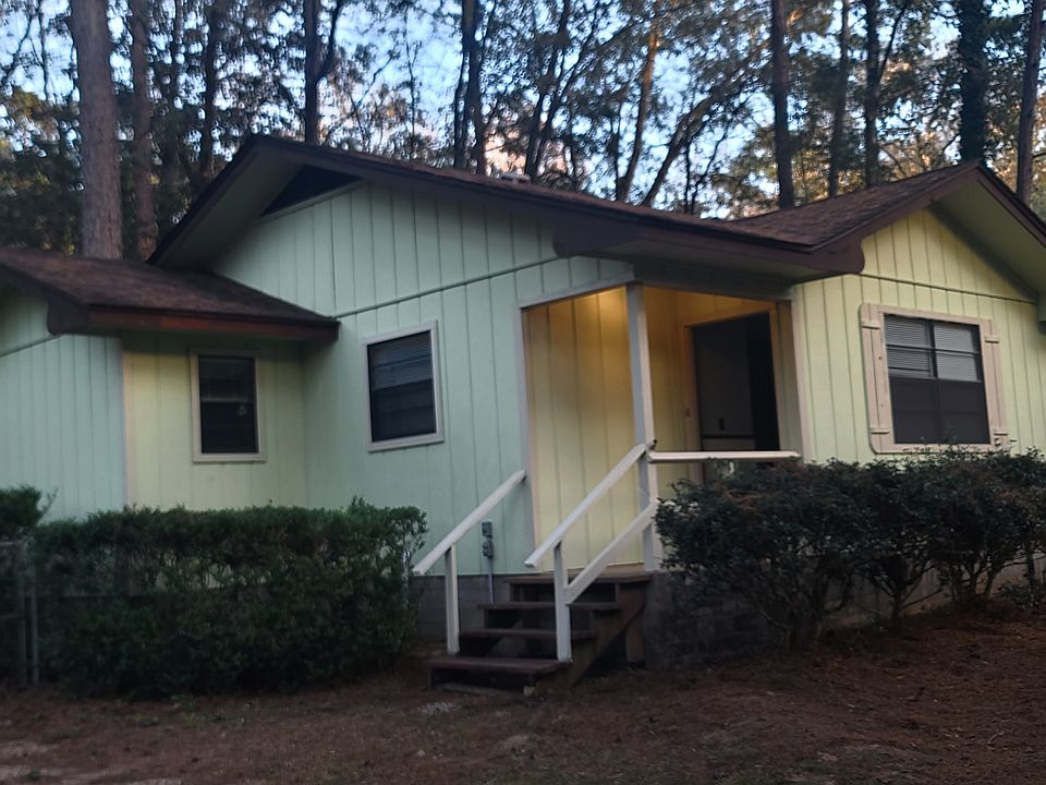 1st image of 240 Sir Cedric Dr