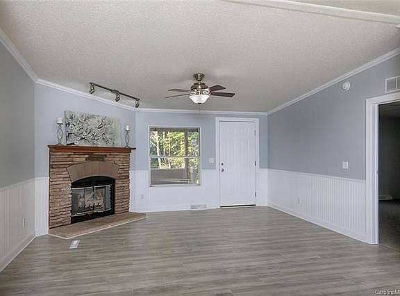 5th image of 7114 Maple Glen Dr