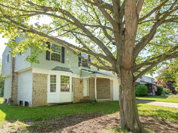5665 Caren Dr, Ypsilanti, MI 48197