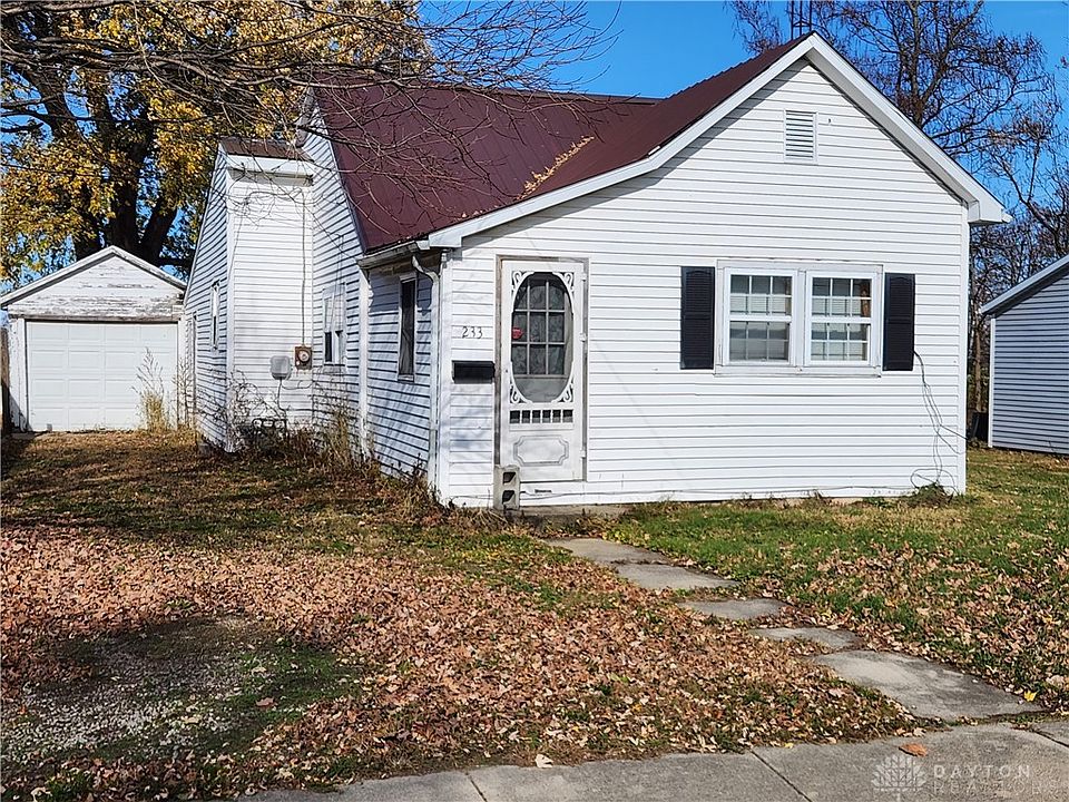 1st image of 233 E Caroline St