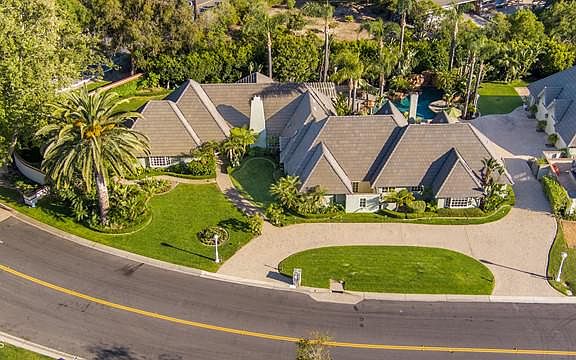 5th image of 6 Alviso Dr