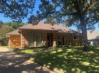 2913 Willow Creek Dr, Grapevine, TX 76051