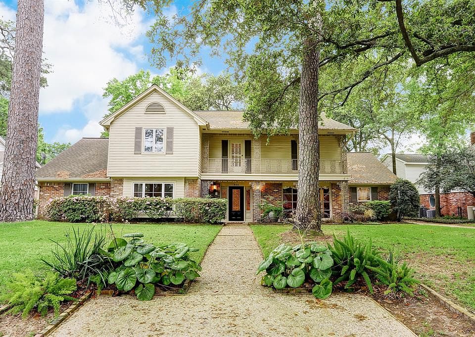 Located near shopping and restaurants, this Yorkshire beauty was high and dry during Hurricane Harvey.