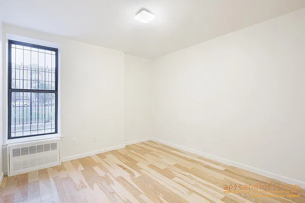 Rented by aptsandlofts.com | media 4