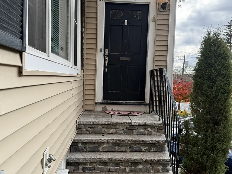 496 Waltham St — Photo 13