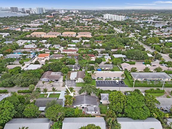3rd image of 1947 Holman Drive