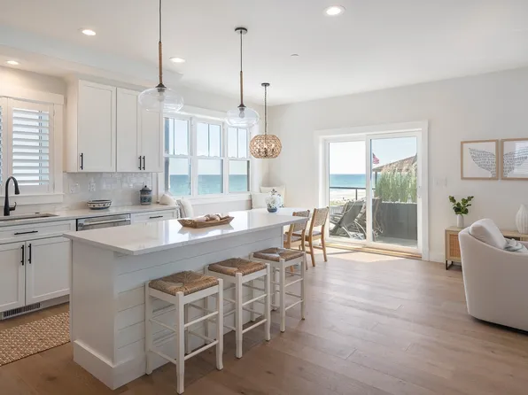 504 N End Blvd #H, Salisbury, MA 01952